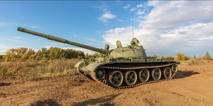 T-62 - wprowadzany do walk na Ukrainie starszy model T-62.png